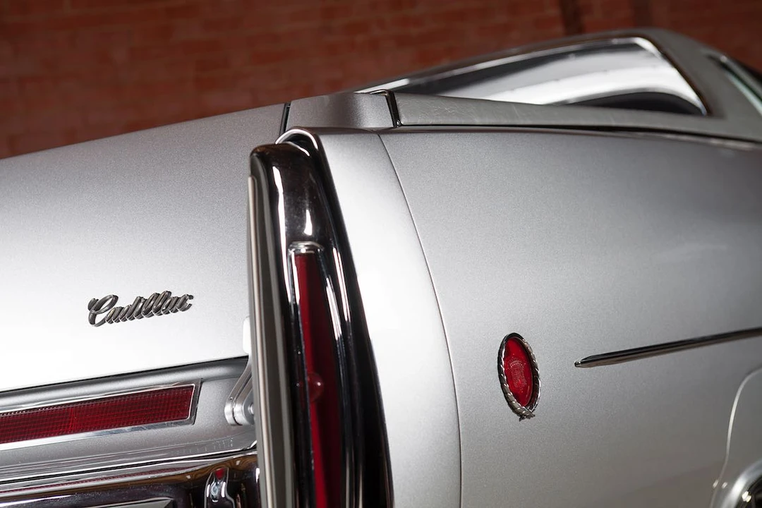 1976 Cadillac DeVille 4th Gen - Image 25 of 31