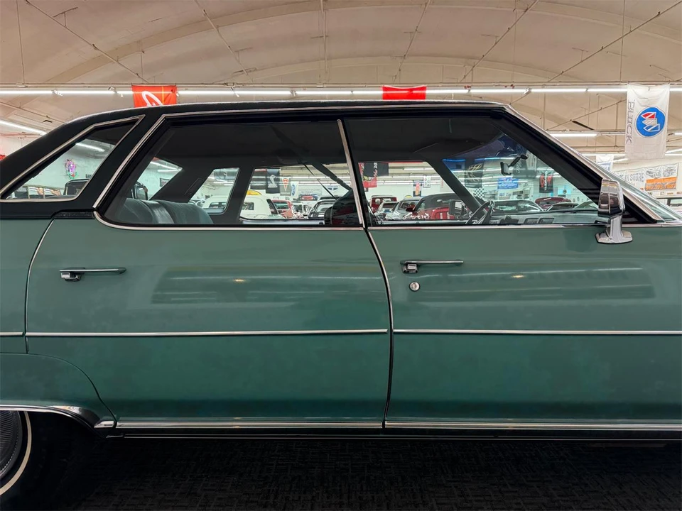 1976 Cadillac DeVille 4th Gen - Image 24 of 31