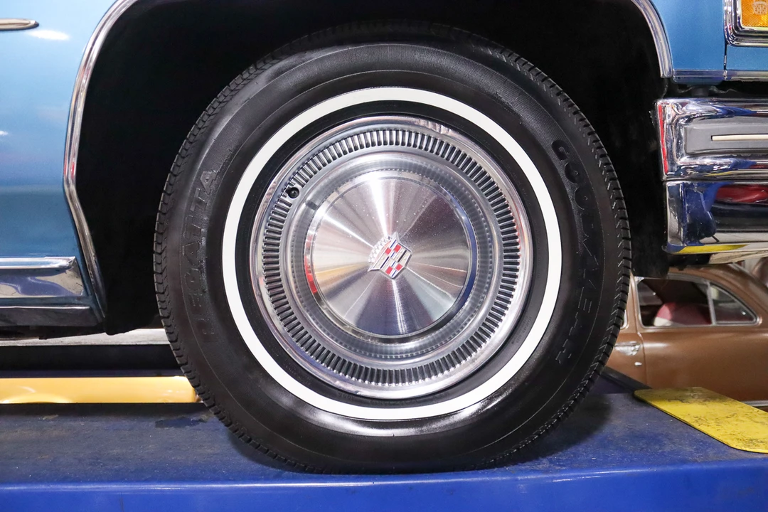 1976 Cadillac DeVille 4th Gen - Image 30 of 31