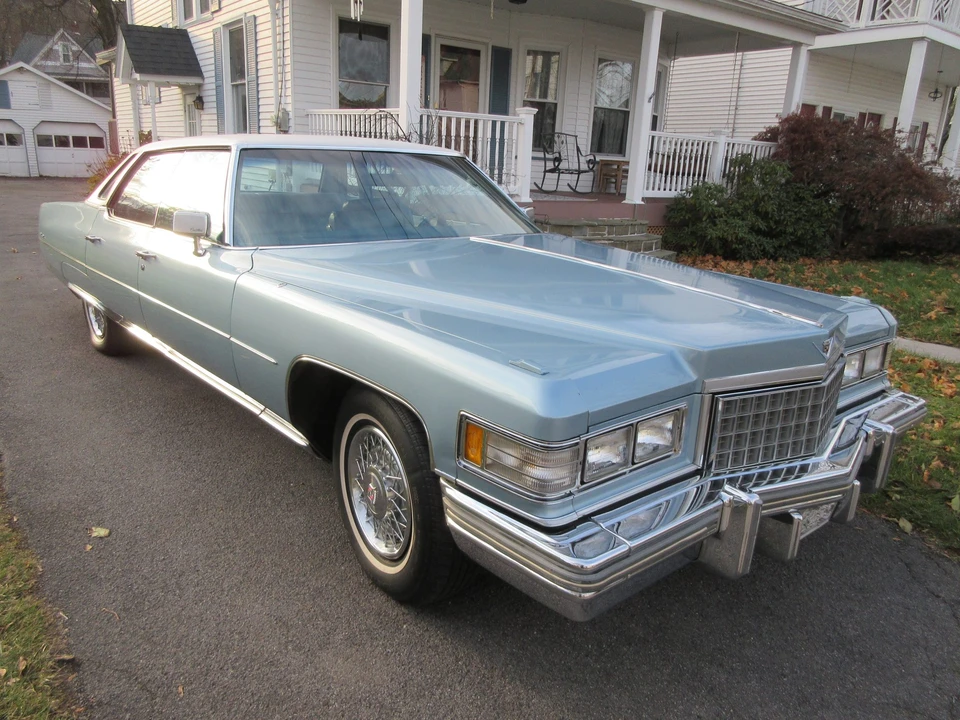 1976 Cadillac DeVille 4th Gen - Image 17 of 31