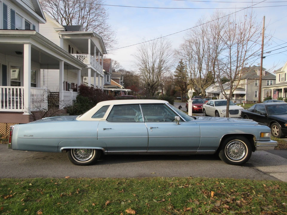 1976 Cadillac DeVille 4th Gen - Image 16 of 31