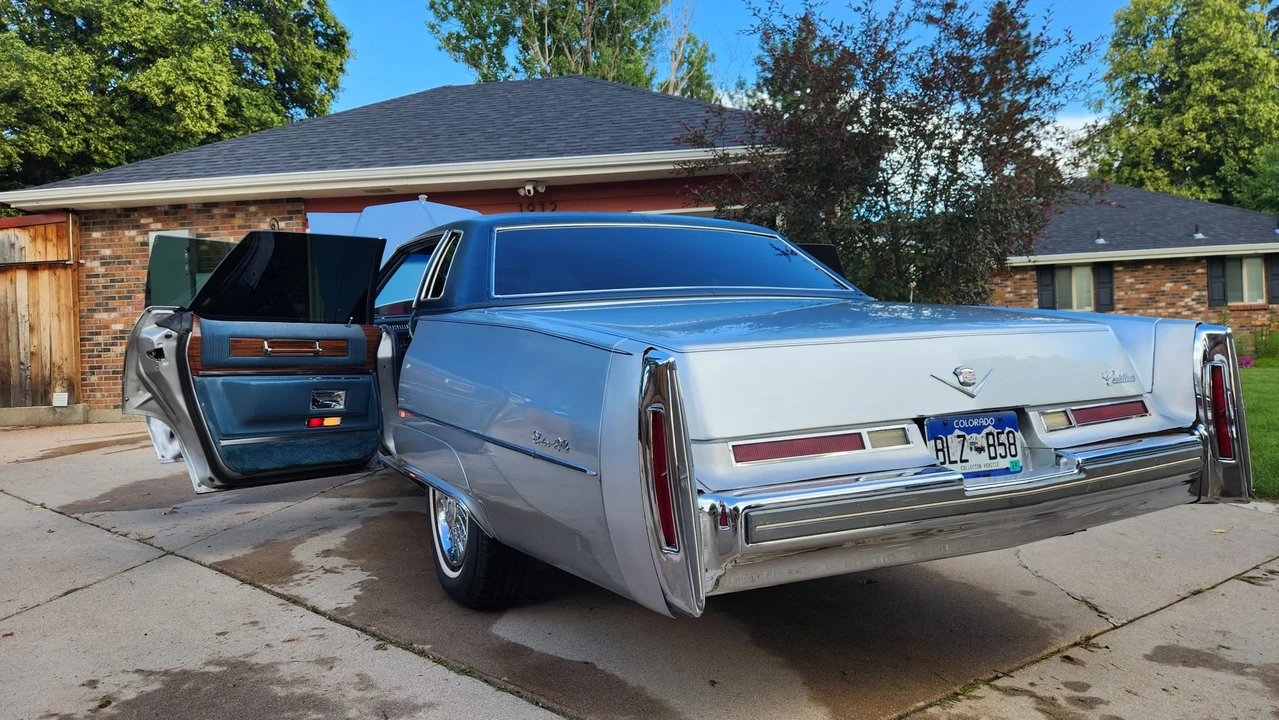 1976 Cadillac DeVille 4th Gen - Image 27 of 31