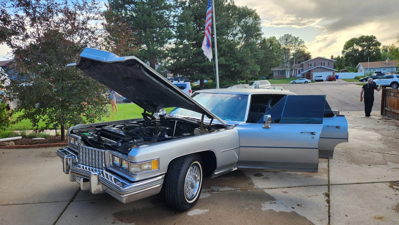 1976 Cadillac DeVille 4th Gen - Image 26 of 31