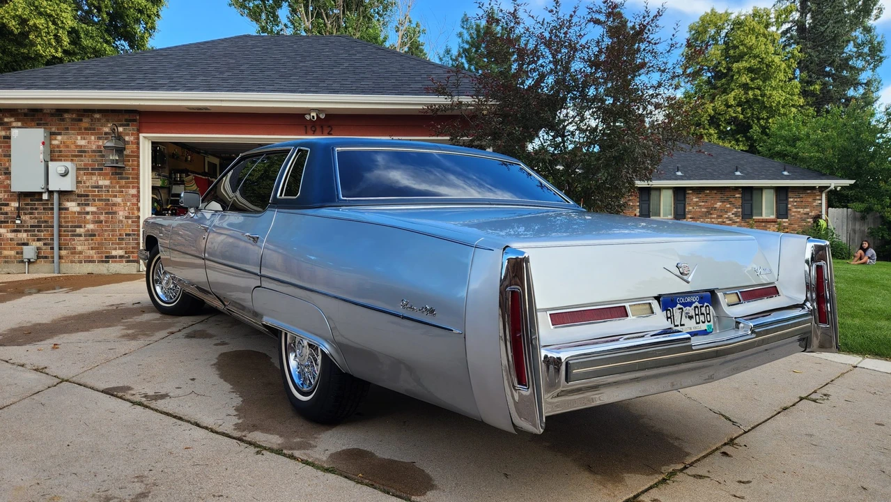 1976 Cadillac DeVille 4th Gen - Image 17 of 31