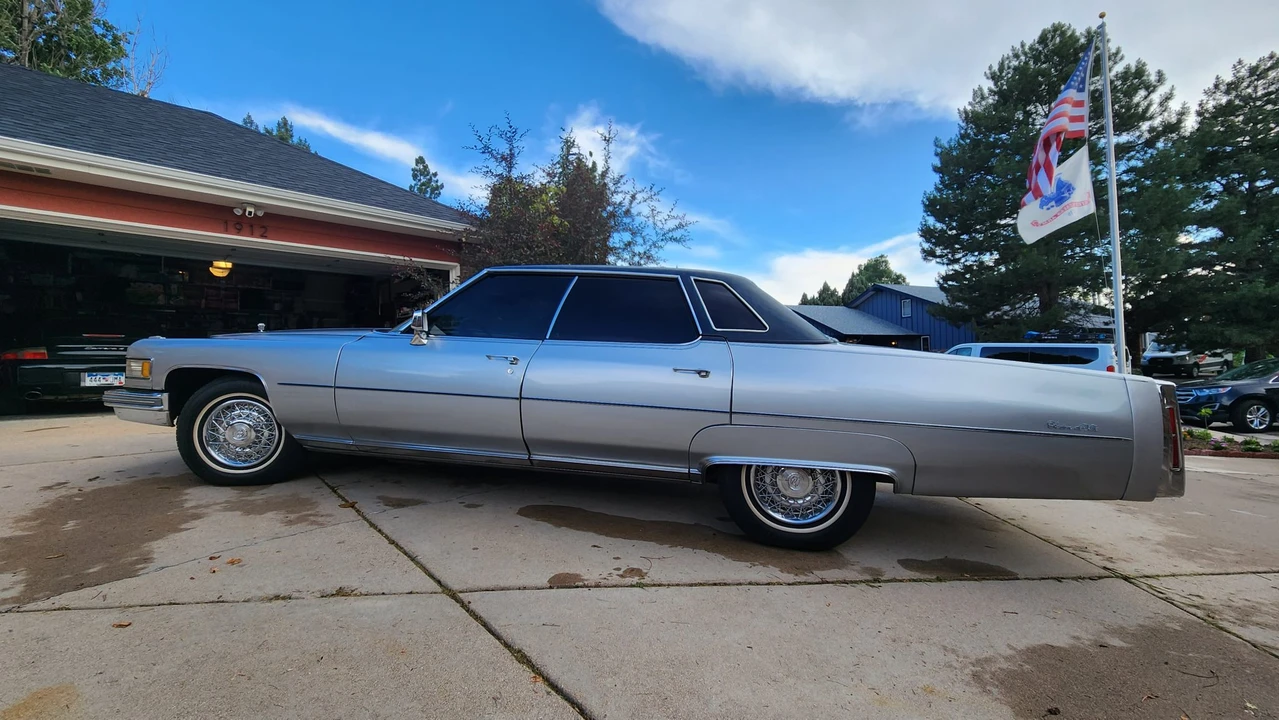 1976 Cadillac DeVille 4th Gen - Image 15 of 31