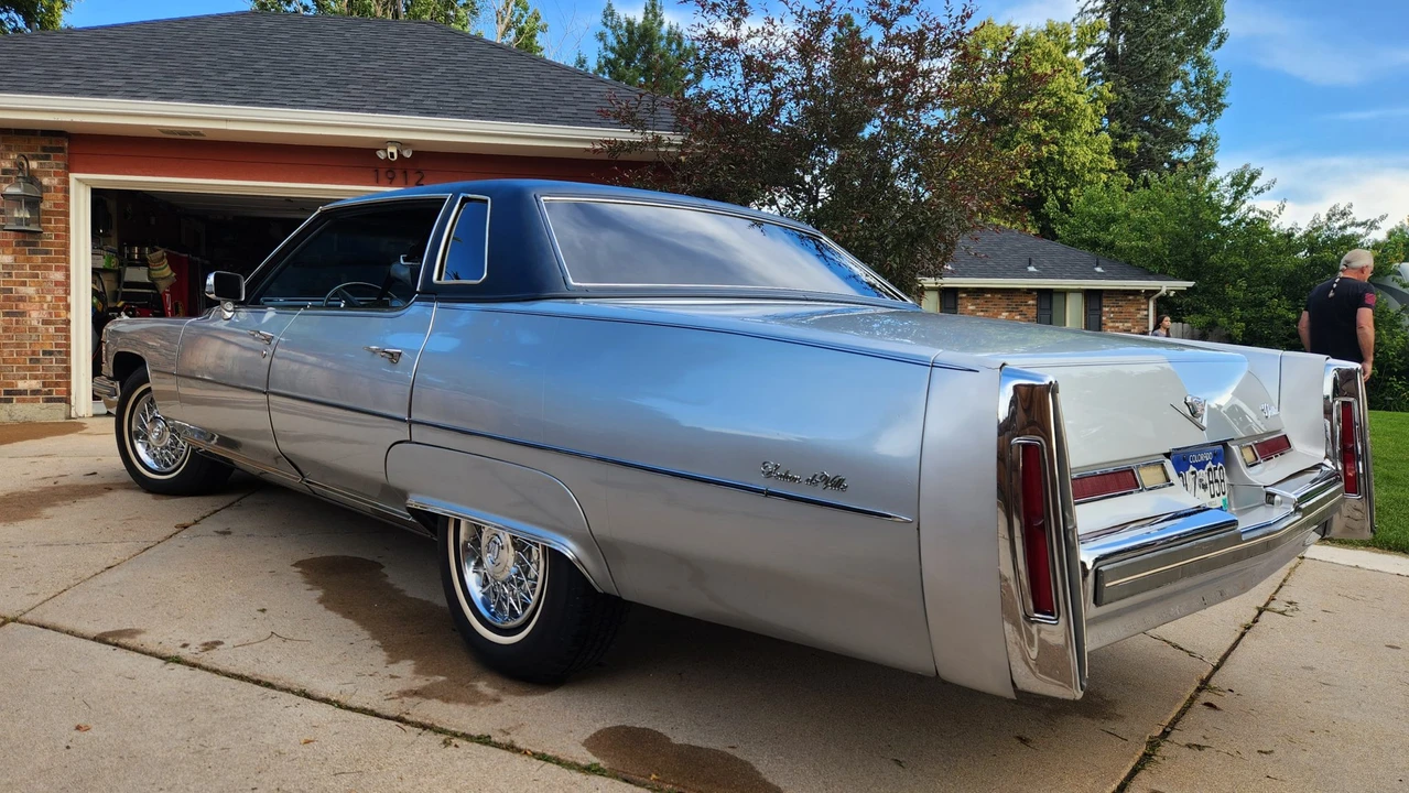 1976 Cadillac DeVille 4th Gen - Image 16 of 31