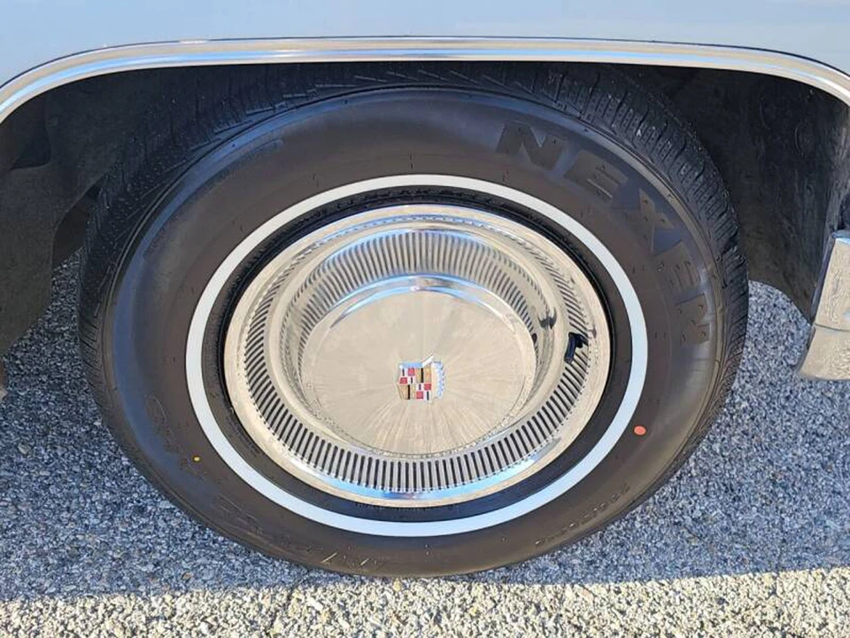 1976 Cadillac DeVille 4th Gen - Image 24 of 31