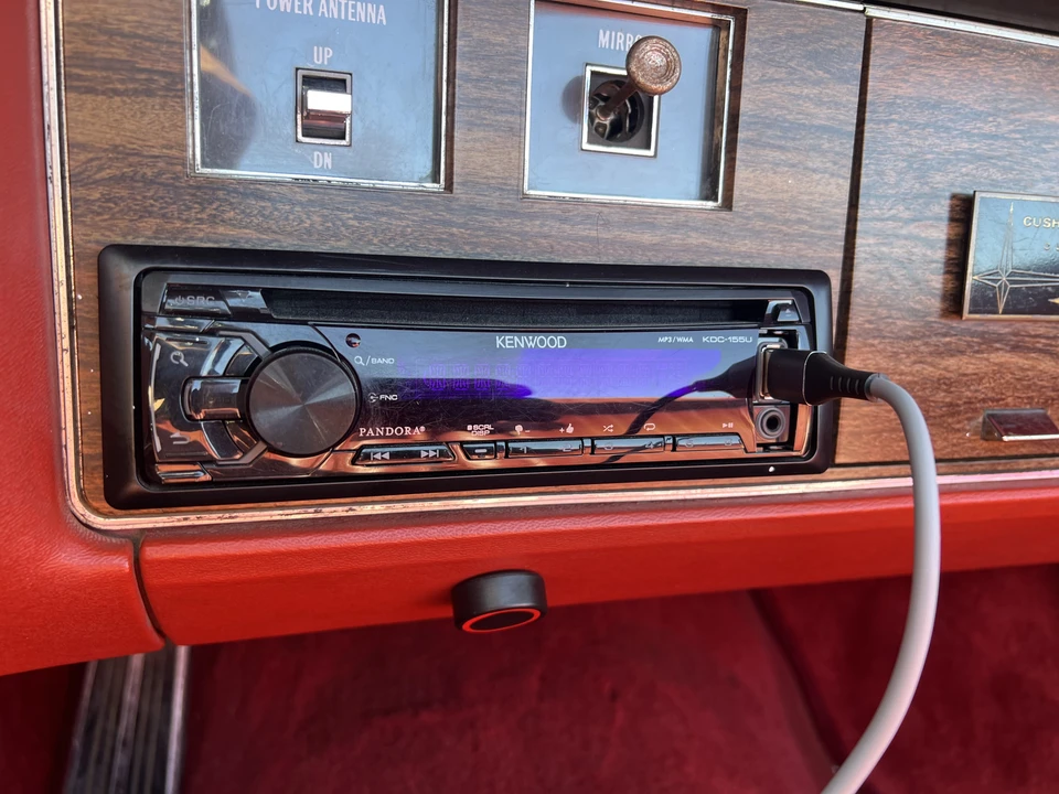 1976 Cadillac Seville - Image 28 of 31