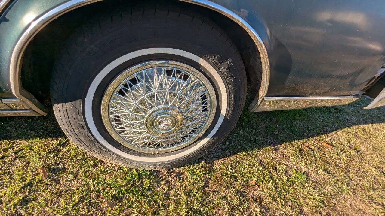 1976 Cadillac Seville - Image 14 of 17