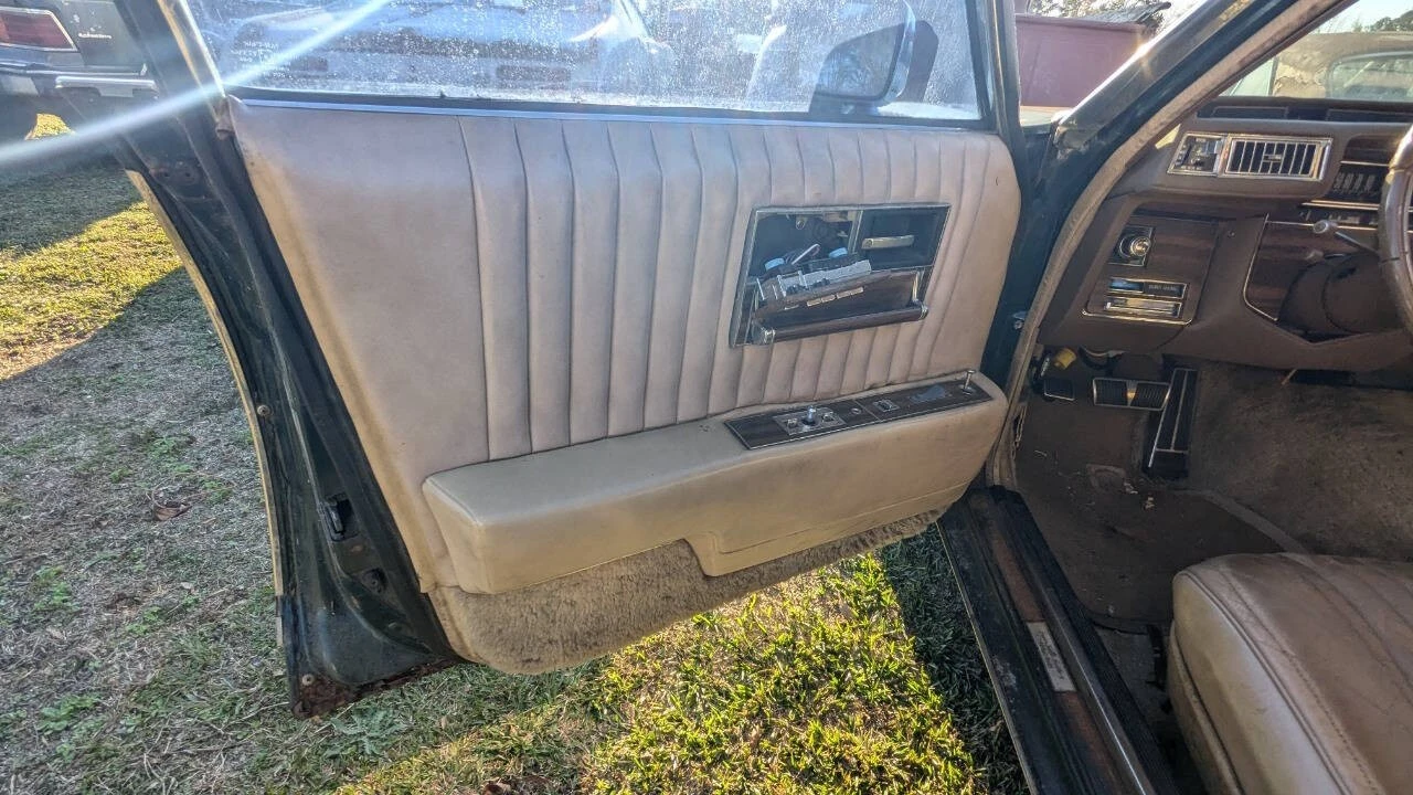 1976 Cadillac Seville - Image 8 of 17