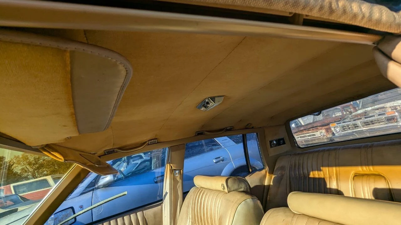 1976 Cadillac Seville - Image 10 of 17