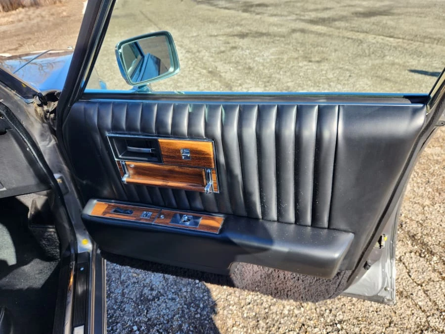 1976 Cadillac Seville - Image 19 of 24
