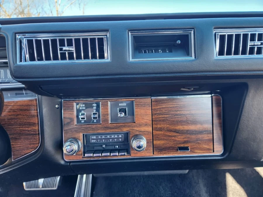 1976 Cadillac Seville - Image 18 of 24