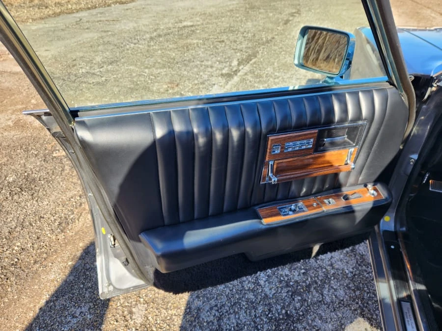 1976 Cadillac Seville - Image 17 of 24