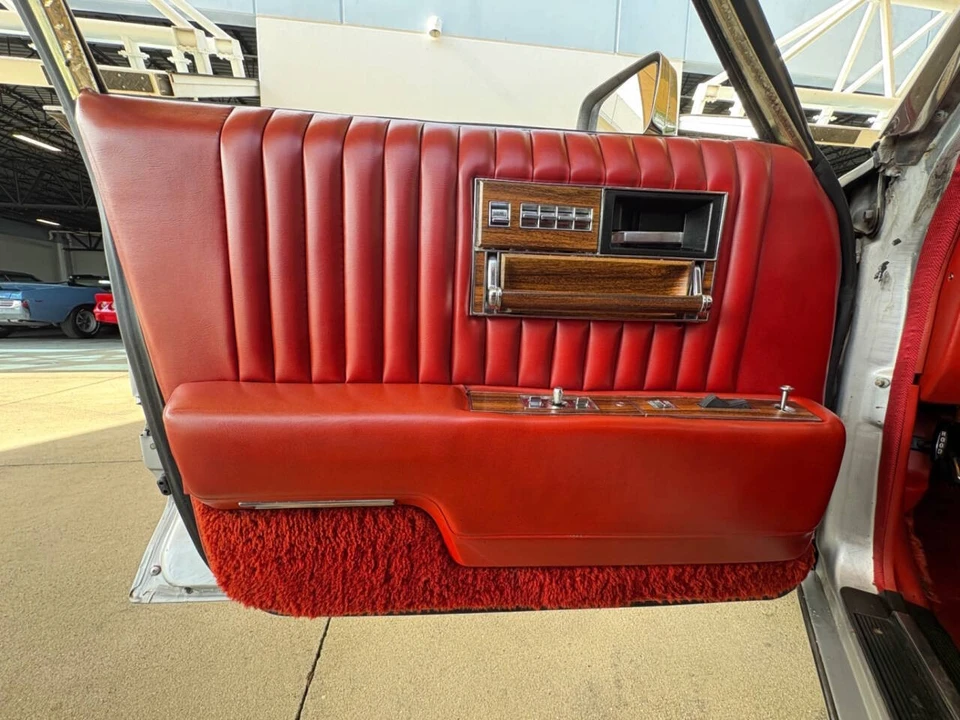1976 Cadillac Seville - Image 24 of 31