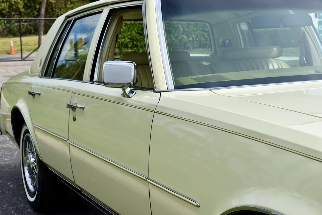 1976 Cadillac Seville - Image 22 of 31