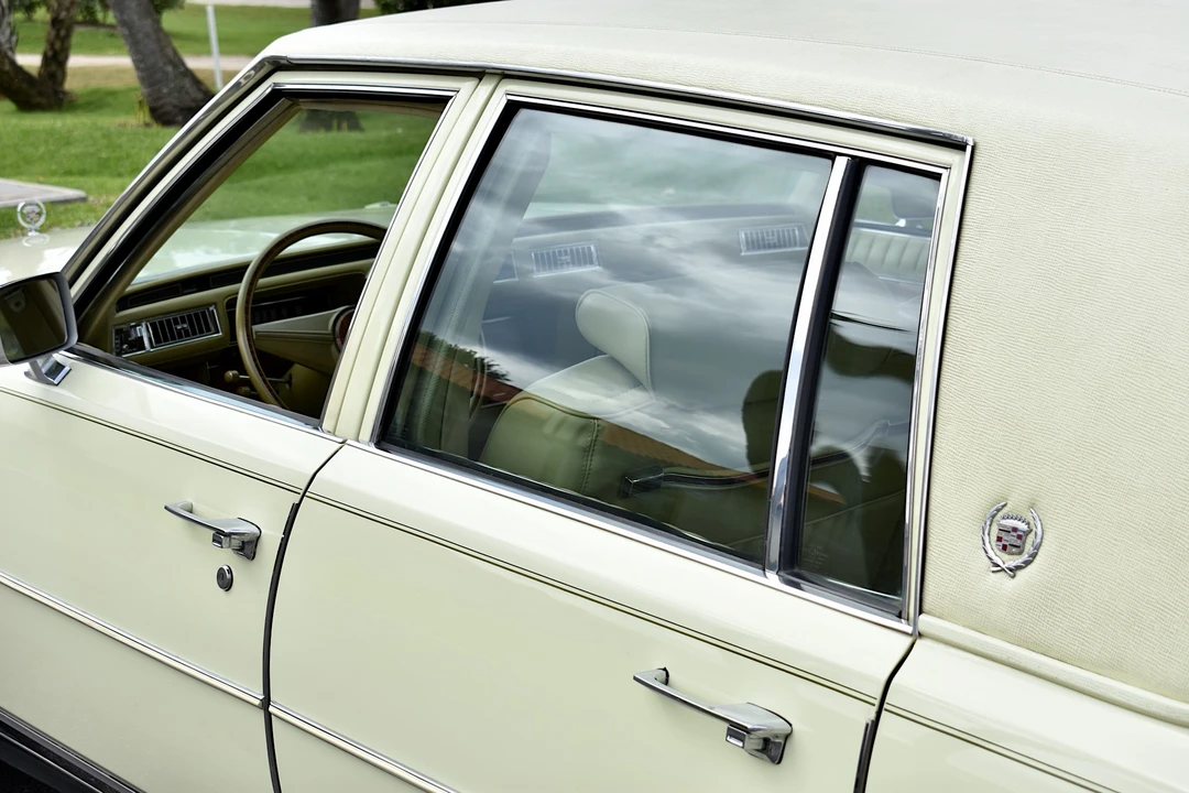 1976 Cadillac Seville - Image 29 of 31