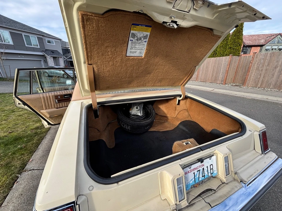 1976 Cadillac Seville - Image 14 of 21