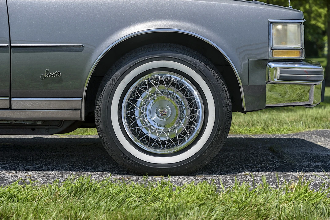 1976 Cadillac Seville - Image 16 of 31