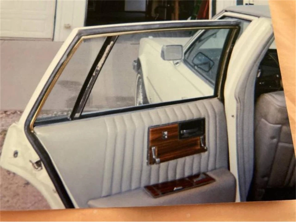 1976 Cadillac Seville - Image 2 of 7