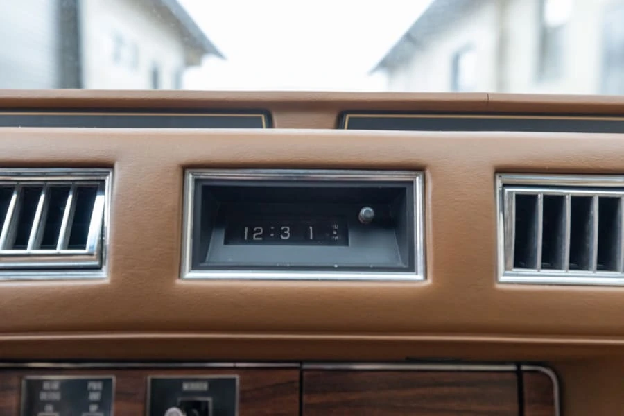 1976 Cadillac Seville - Image 15 of 23
