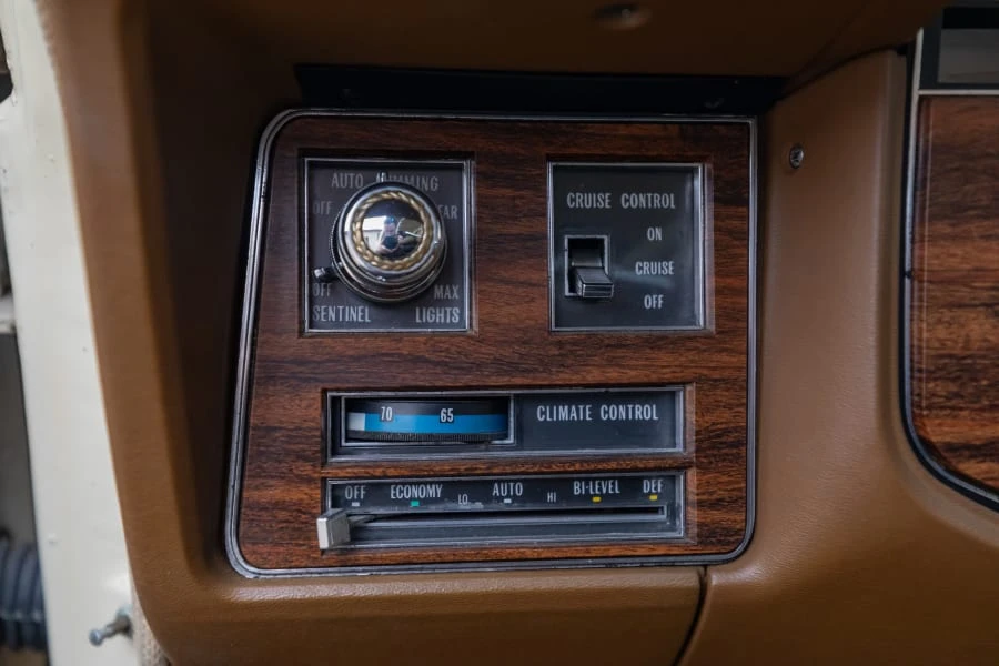 1976 Cadillac Seville - Image 12 of 23