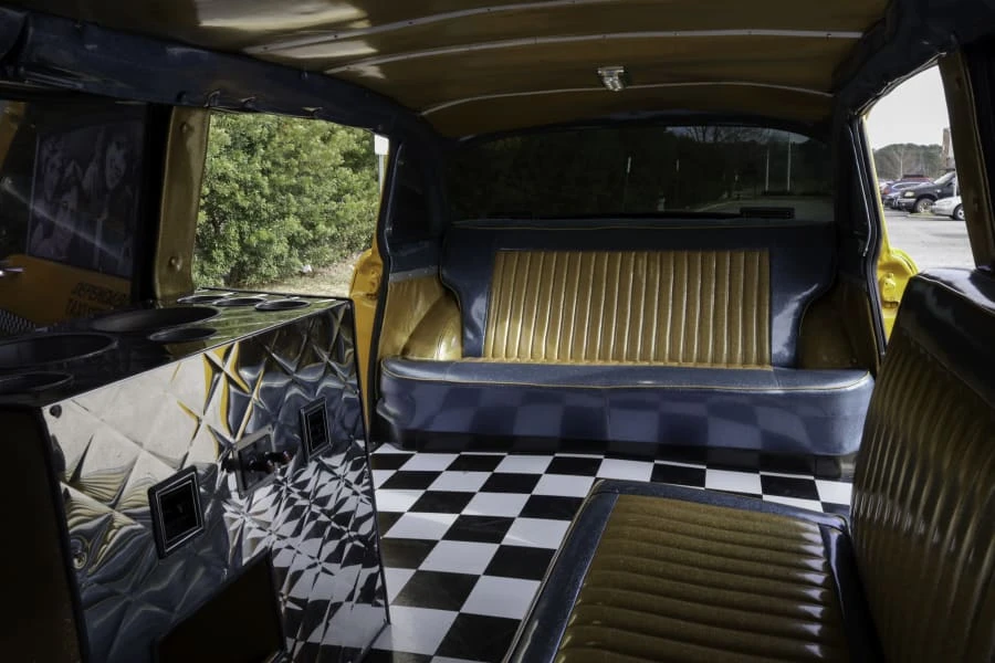 1976 Checker - Image 6 of 11
