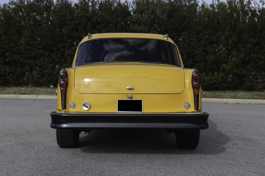 1976 Checker - Image 8 of 11