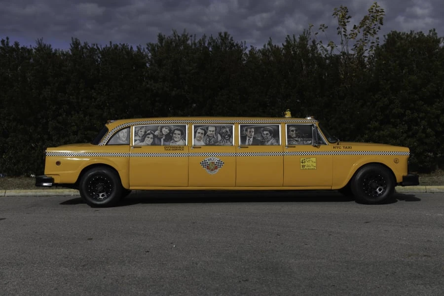 1976 Checker - Image 10 of 11