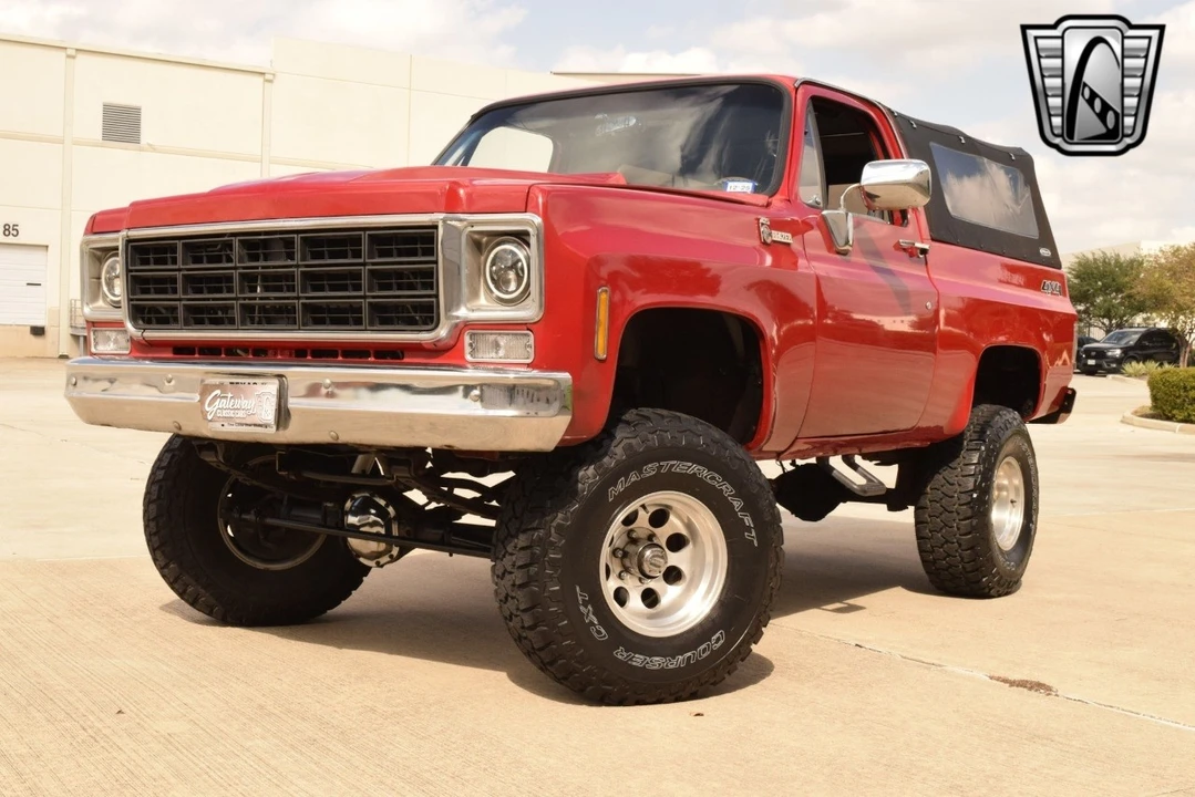 1976 Chevrolet K5 Blazer 2nd Gen - Image 9 of 12