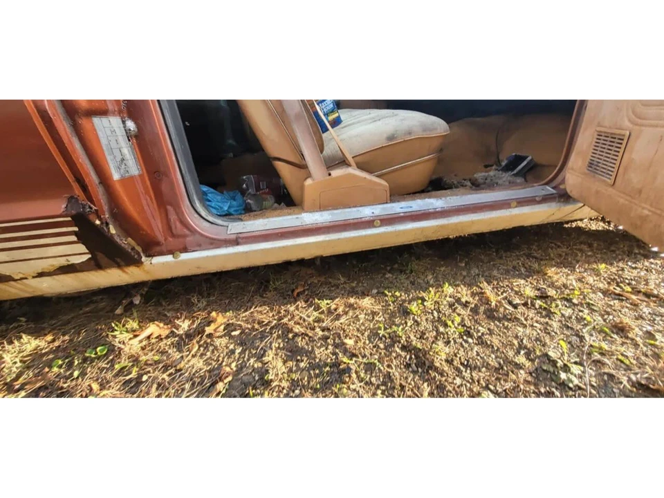 1976 Chevrolet K5 Blazer 2nd Gen - Image 2 of 15