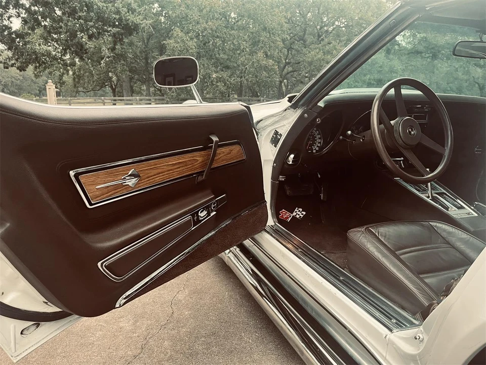 1976 Chevrolet Corvette C3 - Image 15 of 31
