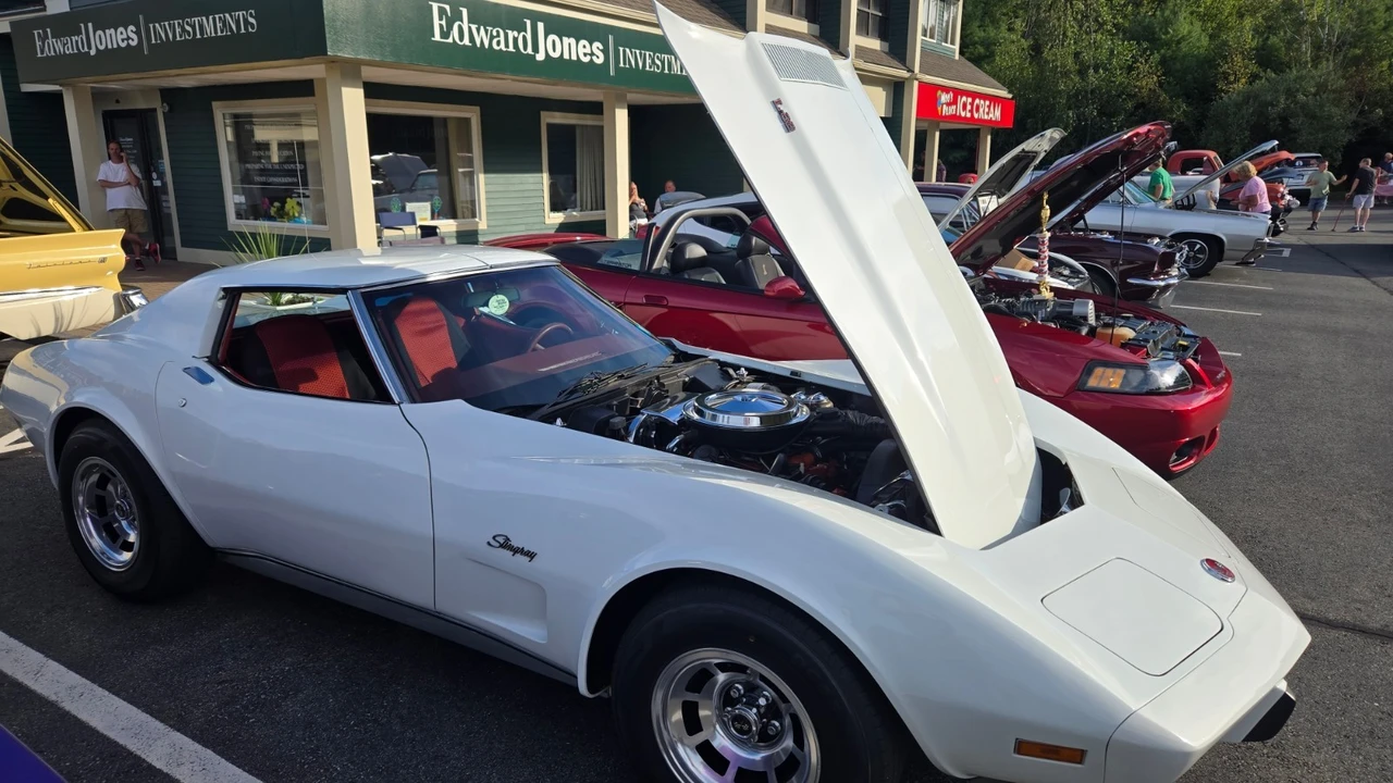 1976 Chevrolet Corvette C3 - Image 17 of 27