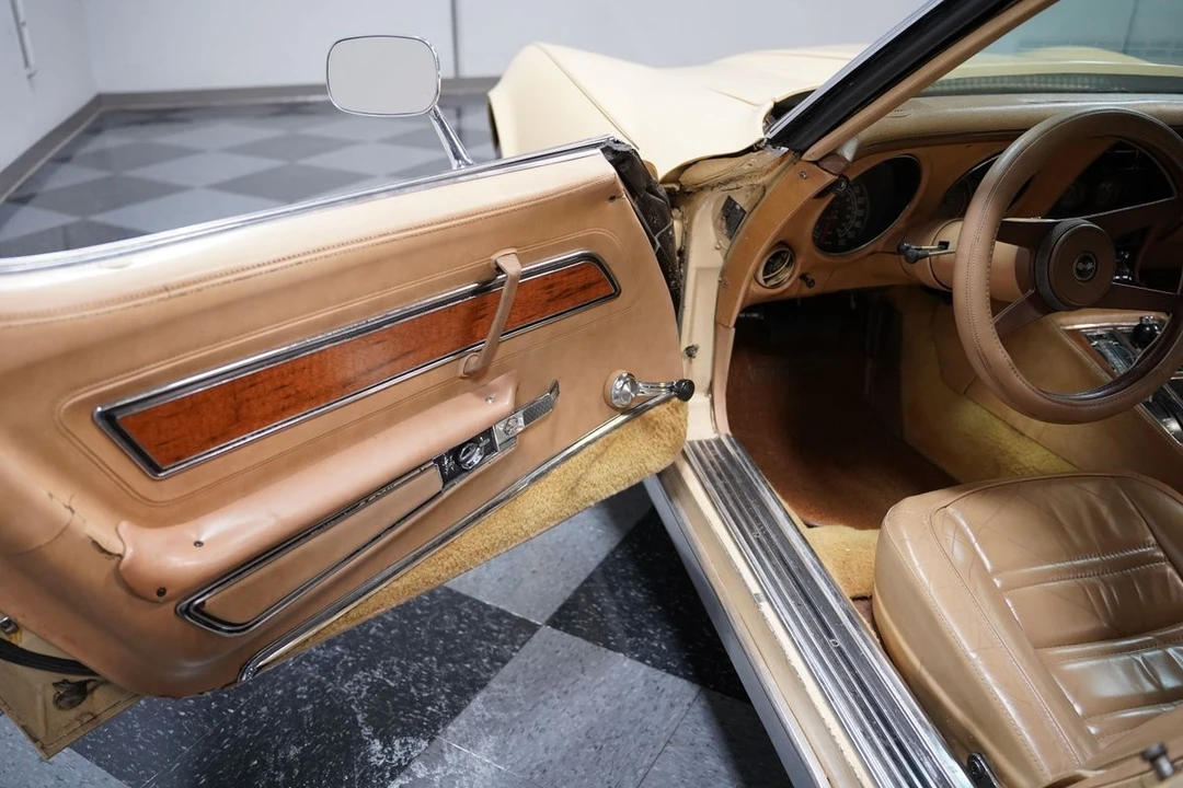 1976 Chevrolet Corvette C3 - Image 18 of 31