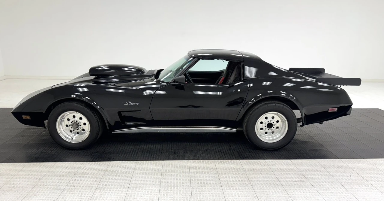 1976 Chevrolet Corvette C3 - Image 2 of 31