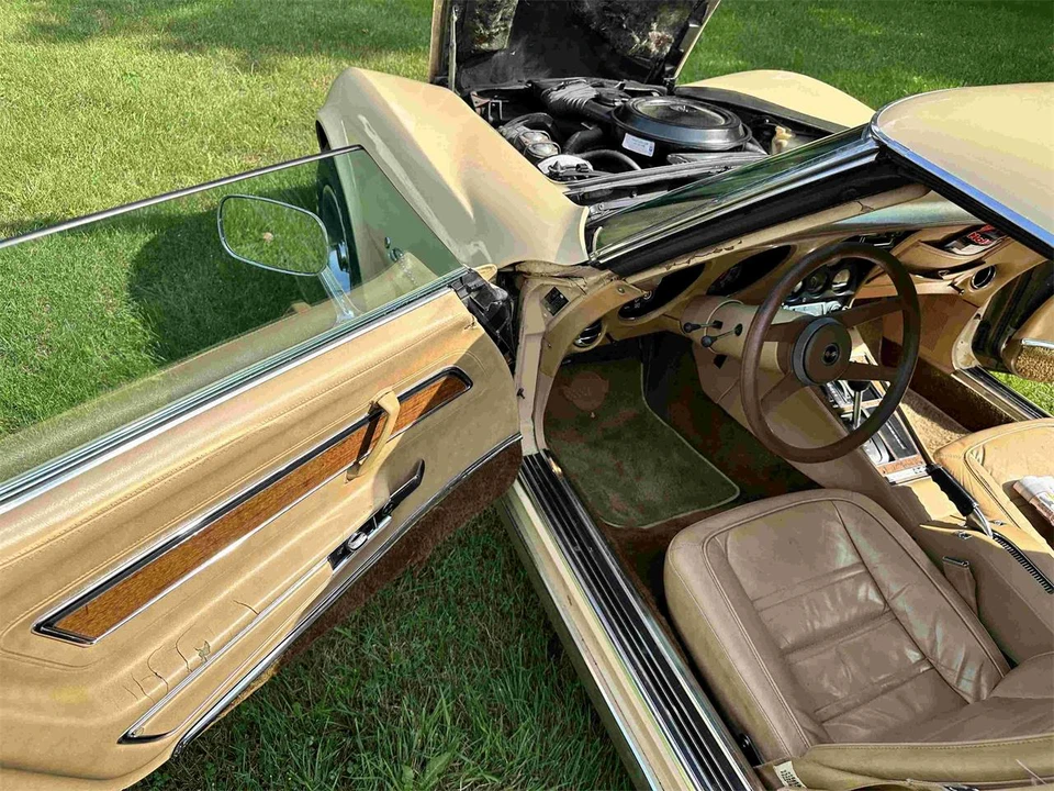 1976 Chevrolet Corvette C3 - Image 25 of 31
