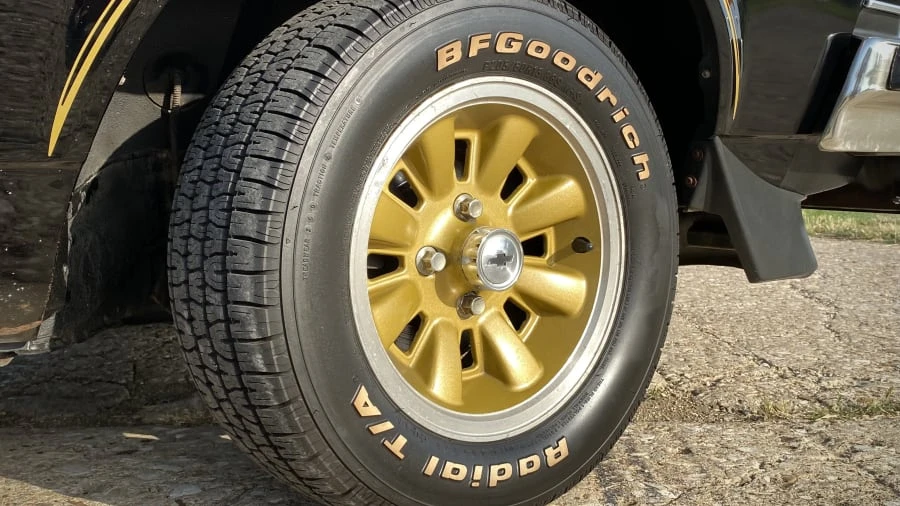 1976 Chevrolet Vega - Image 15 of 16