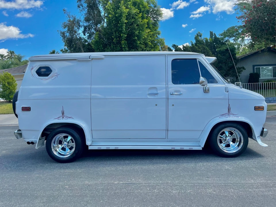 1976 Chevrolet G-Series Van - Image 6 of 13