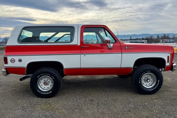 1976 Chevrolet K5 Blazer 2nd Gen - Image 3 of 8