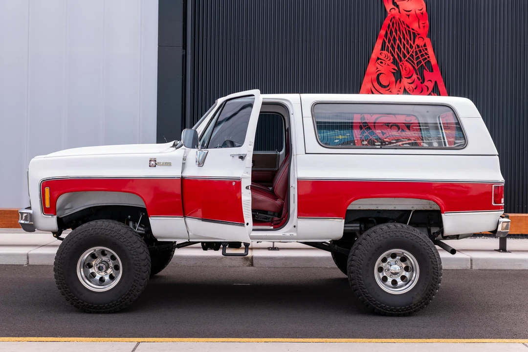 1976 Chevrolet K5 Blazer 2nd Gen - Image 9 of 31