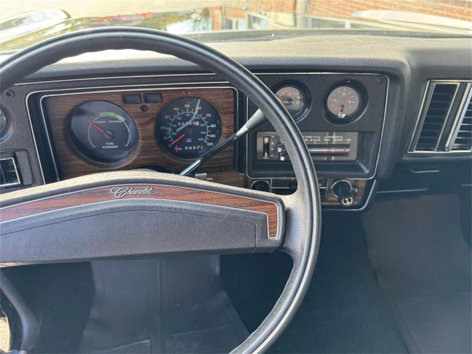 1976 Chevrolet Monte Carlo 2nd Gen - Image 5 of 10