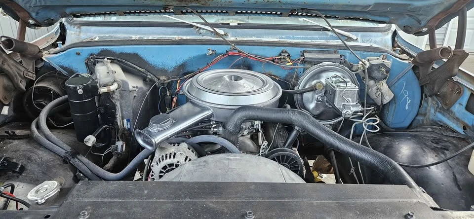 1976 Chevrolet Suburban 7th Gen - Image 9 of 16