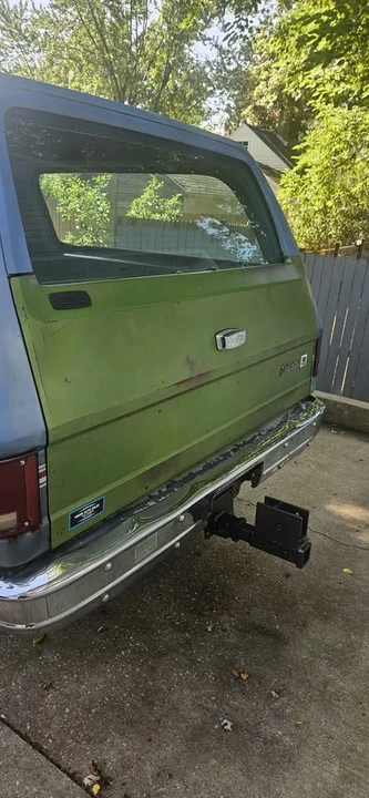 1976 Chevrolet Suburban 7th Gen - Image 4 of 16