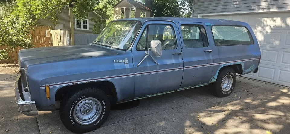 1976 Chevrolet Suburban 7th Gen - Image 3 of 16