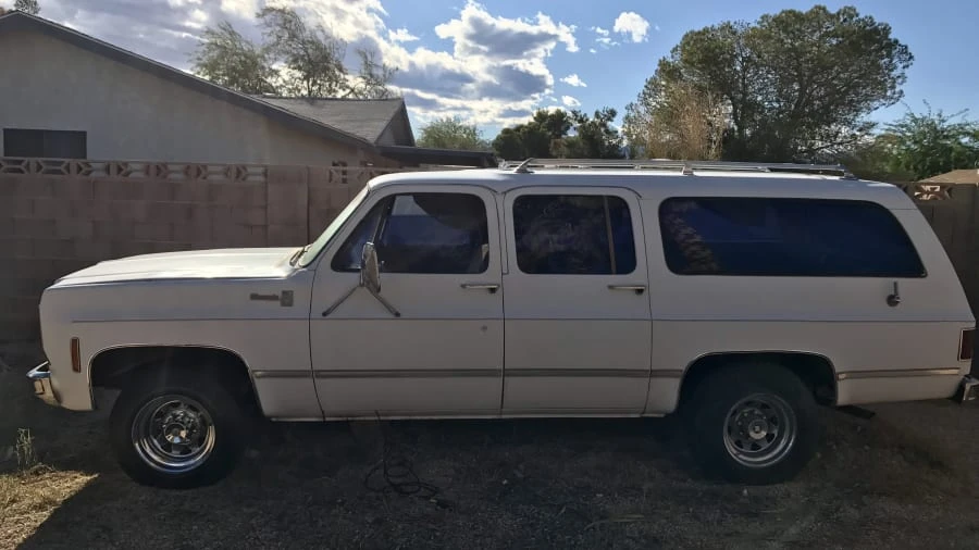 1976 Chevrolet Suburban 7th Gen - Image 2 of 9