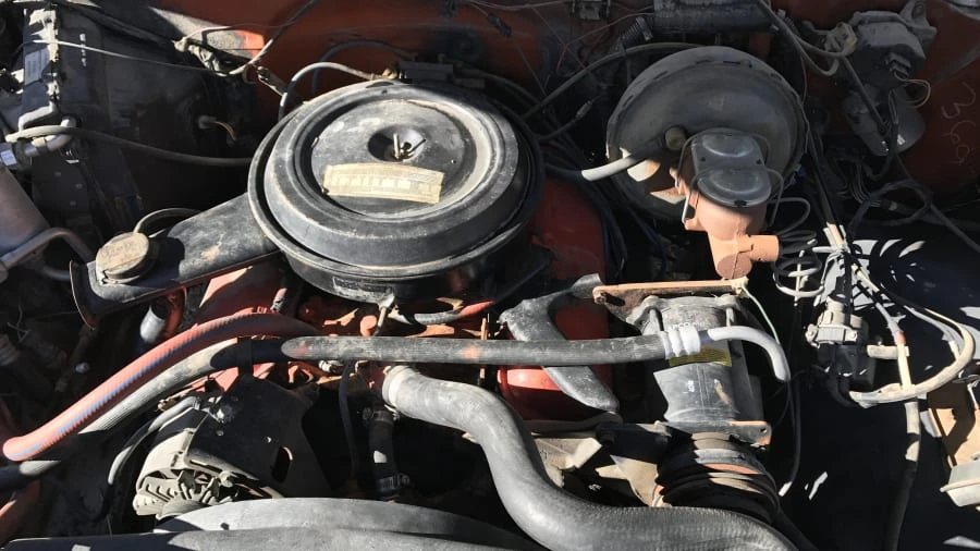 1976 Chevrolet Suburban 7th Gen - Image 7 of 9
