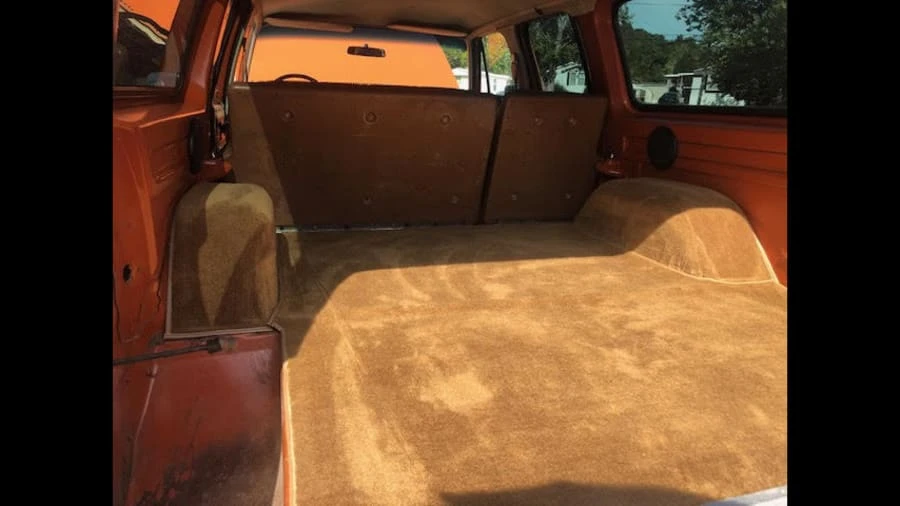 1976 Chevrolet Suburban 7th Gen - Image 6 of 10