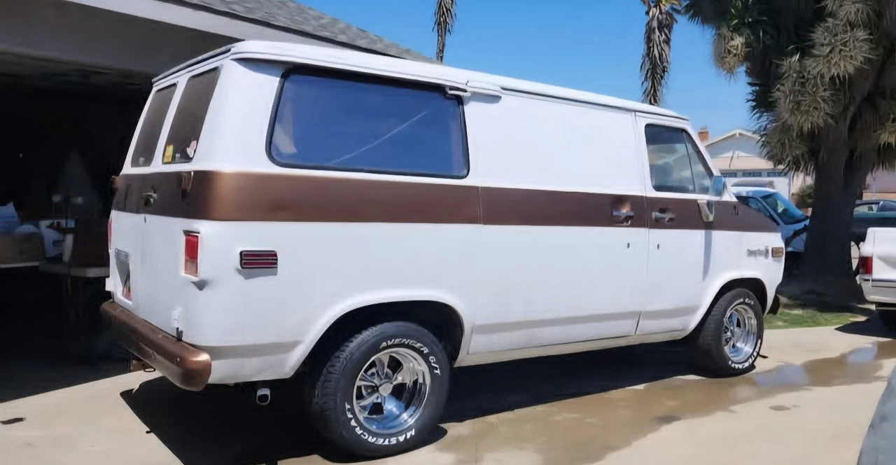 1976 Chevrolet G-Series Van - Image 2 of 16