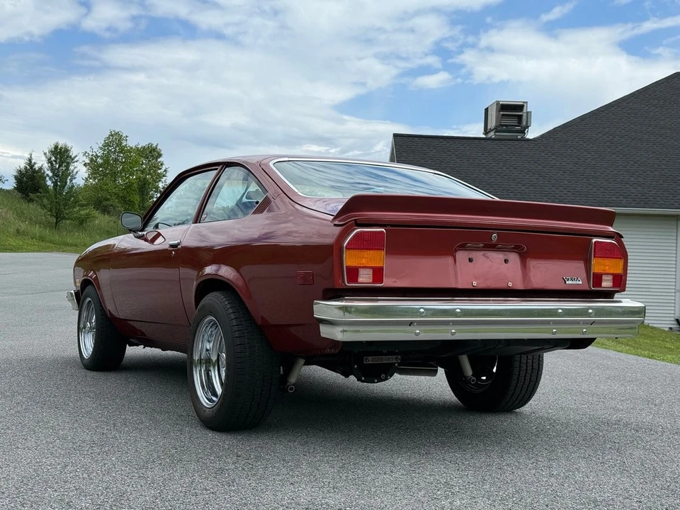 1976 Chevrolet Vega - Image 8 of 31