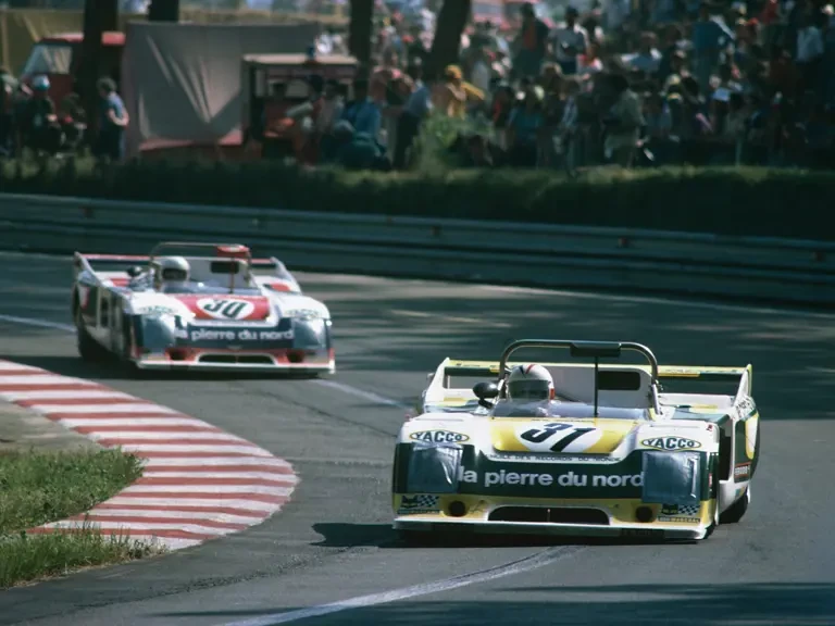 1976 Chevron - Image 11 of 31
